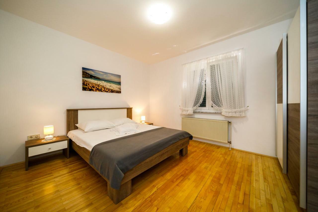Apartment Anton Krk Town Kültér fotó