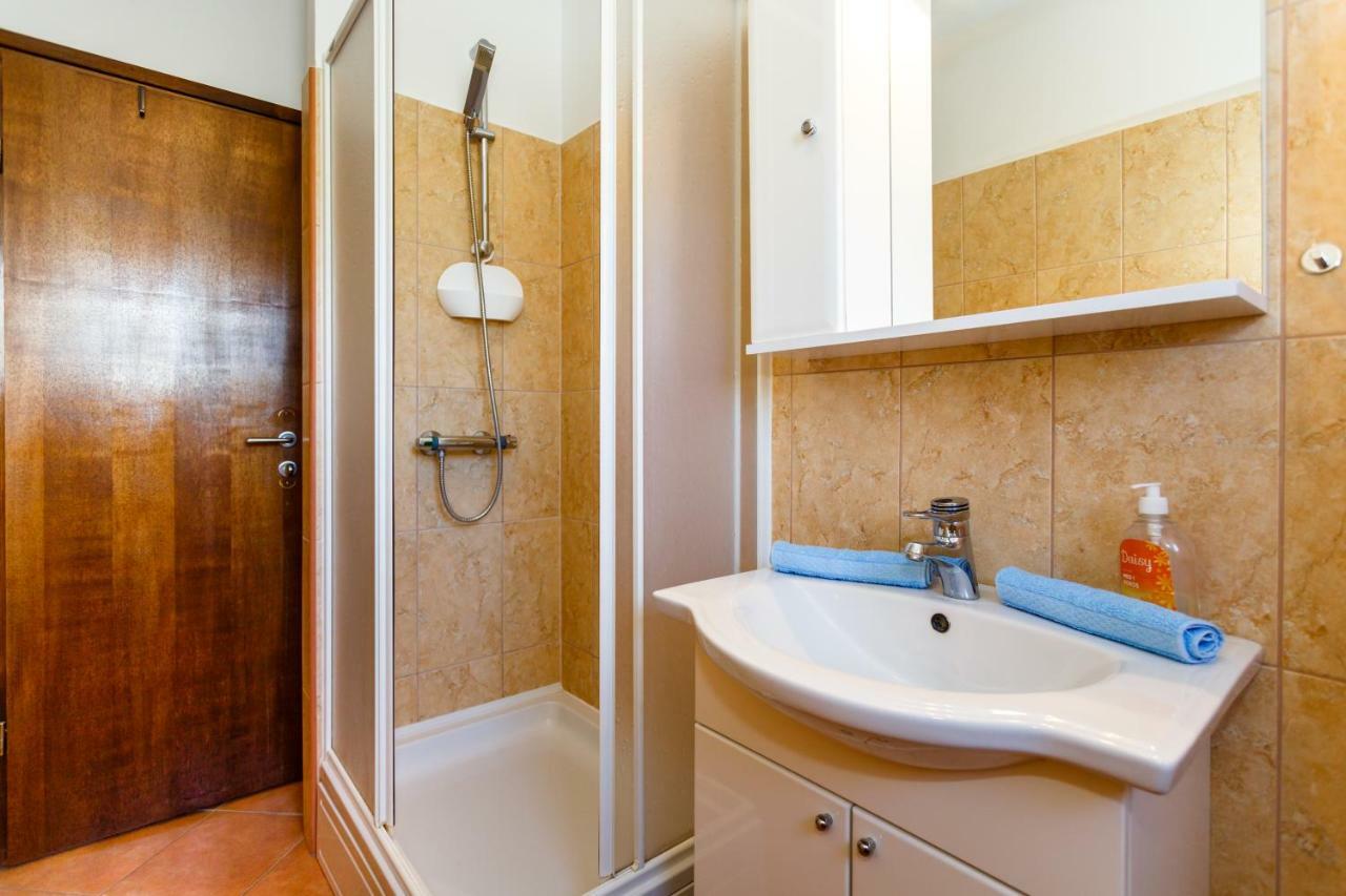 Apartment Anton Krk Town Kültér fotó